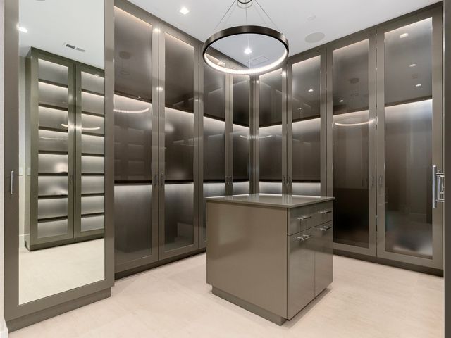 10 Illinois Street 5A, St. Charles, IL 60174