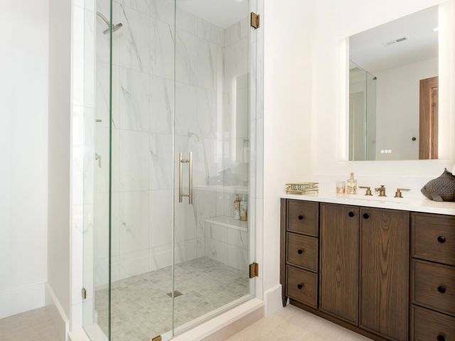 10 Illinois Street 5A, St. Charles, IL 60174