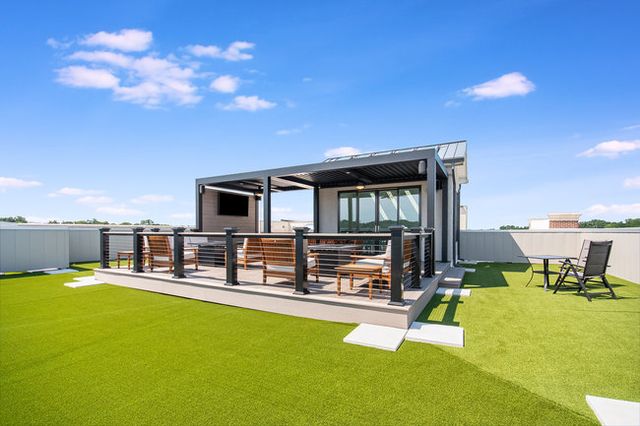 10 Illinois Street 5A, St. Charles, IL 60174