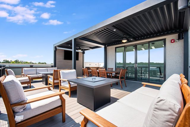 10 Illinois Street 5A, St. Charles, IL 60174