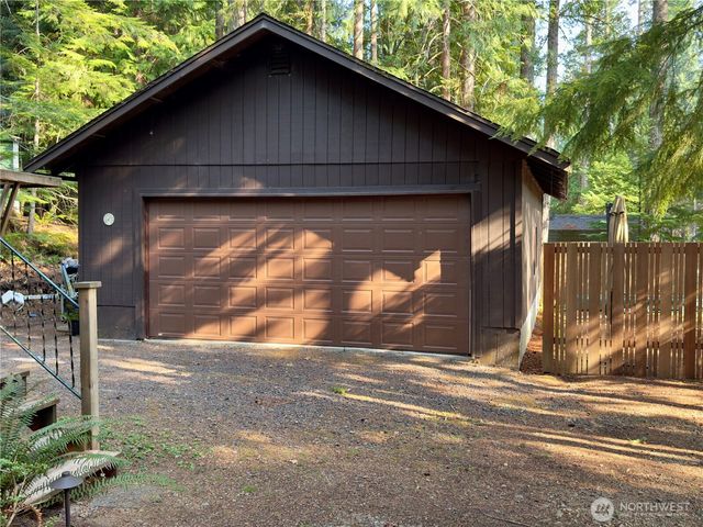111 N Mount Church Drive, Hoodsport, WA 98548
