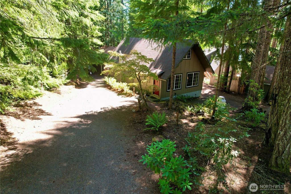 111 N Mount Church Drive, Hoodsport, WA 98548