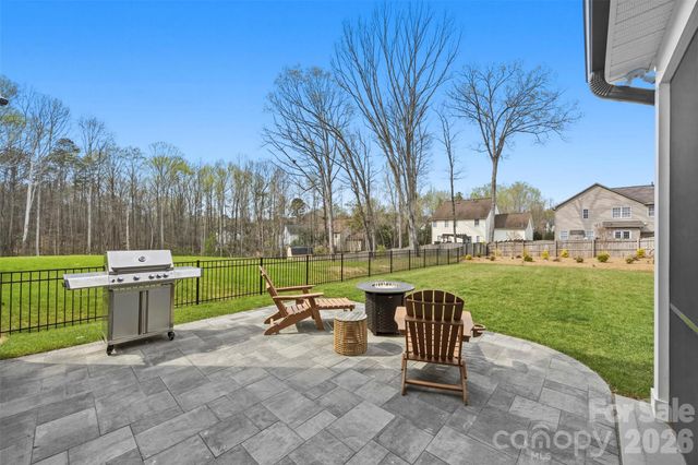 2723 Ritz Lane, Matthews, NC 28105