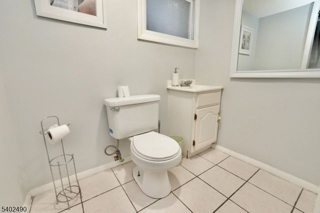 81 Berkeley Ave, Bloomfield Twp., NJ 07003