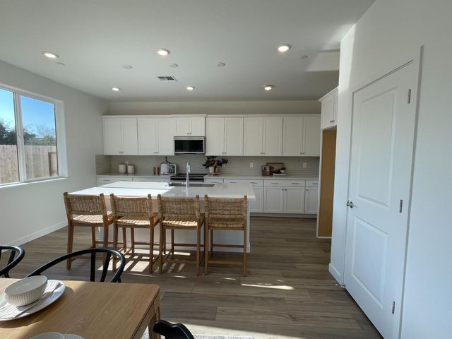 8496 Cottonseed Way, Elk Grove, CA 95624