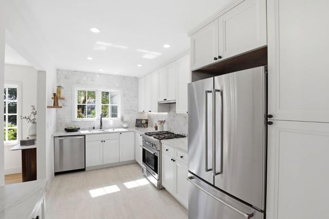 32 Beverly Drive, San Carlos, CA 94070