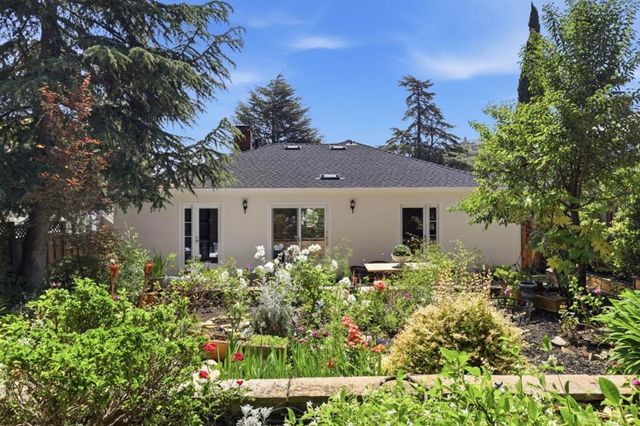 32 Beverly Drive, San Carlos, CA 94070