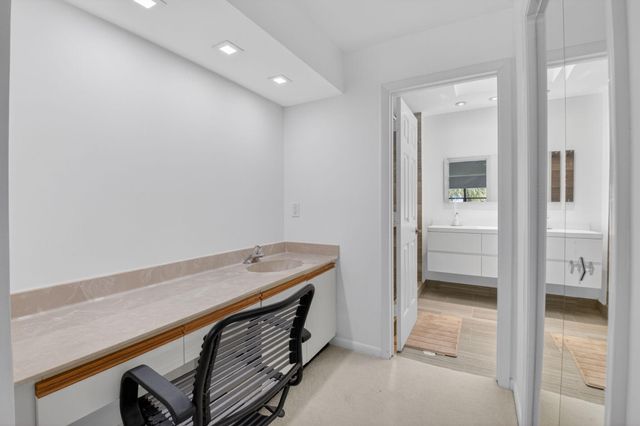 7460 La Paz Boulevard 306, Boca Raton, FL 33433