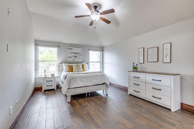 661 Mistymoor Lane, Fort Worth, TX 76052