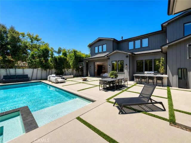 5100 Libbit, Encino, CA 91436