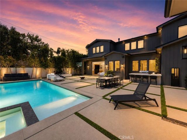 5100 Libbit, Encino, CA 91436