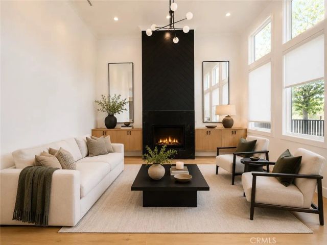 5100 Libbit, Encino, CA 91436