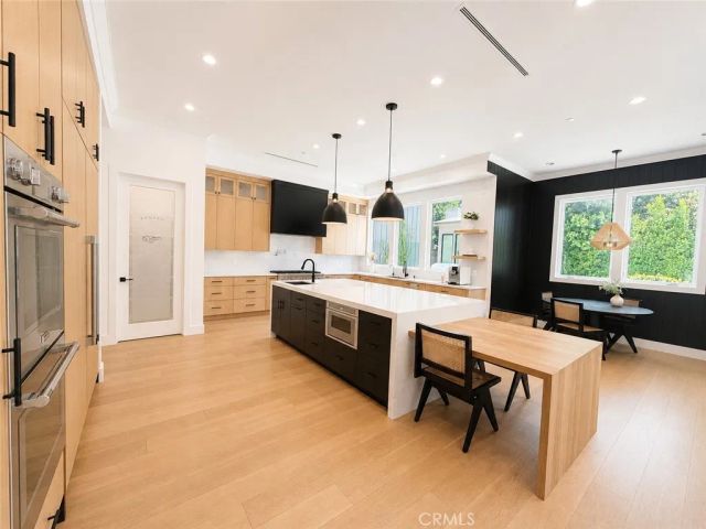 5100 Libbit, Encino, CA 91436