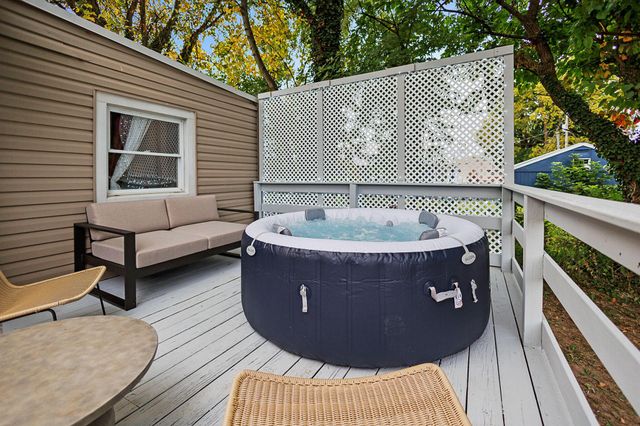 10983 Hebron Road, Buckeye Lake, OH 43008