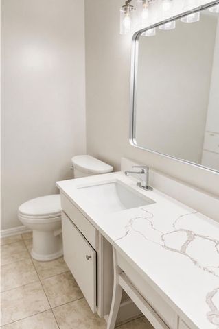 4633 Wild Indigo Street 555, Houston, TX 77027