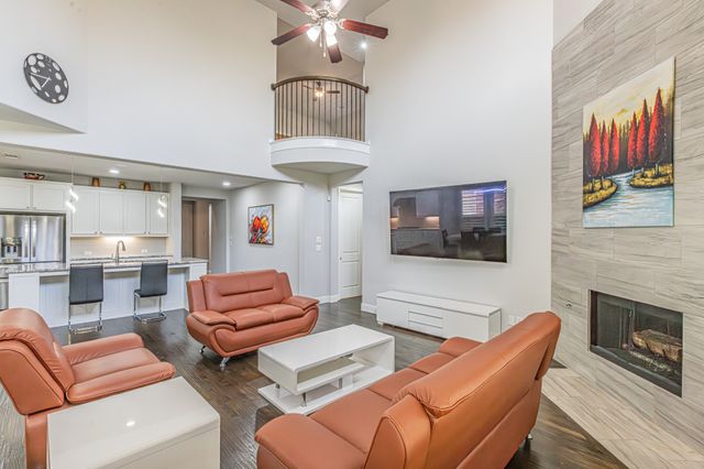 2517 Saffire Way, Lewisville, TX 75056