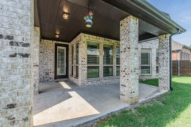 2517 Saffire Way, Lewisville, TX 75056