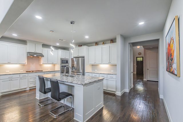 2517 Saffire Way, Lewisville, TX 75056