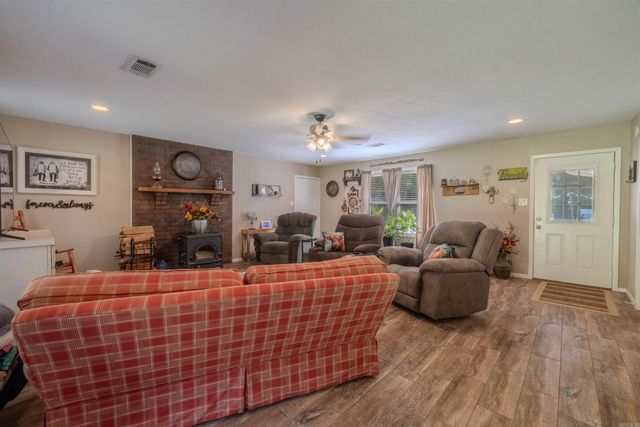 5417 Dyer Street, Malvern, AR 72104