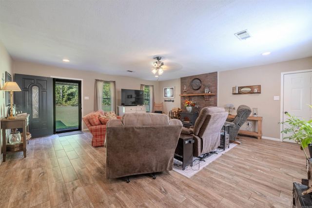 5417 Dyer Street, Malvern, AR 72104