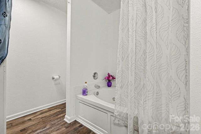 5654 Hammermill Drive, Harrisburg, NC 28075