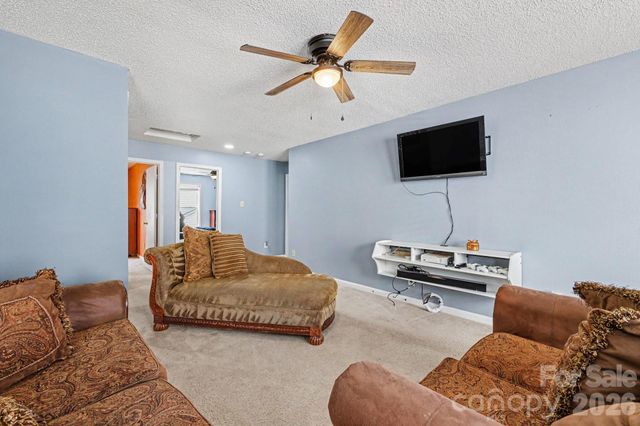 5654 Hammermill Drive, Harrisburg, NC 28075
