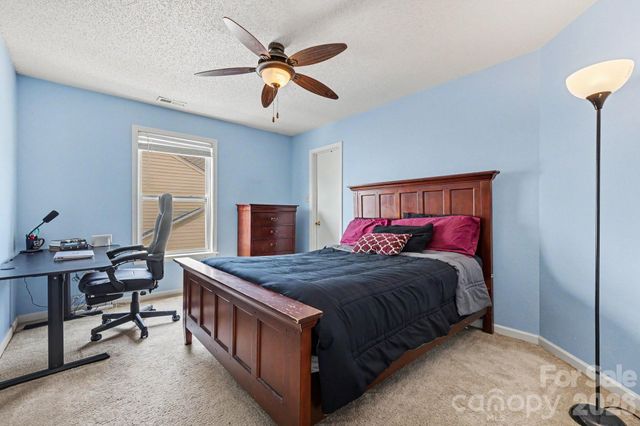 5654 Hammermill Drive, Harrisburg, NC 28075