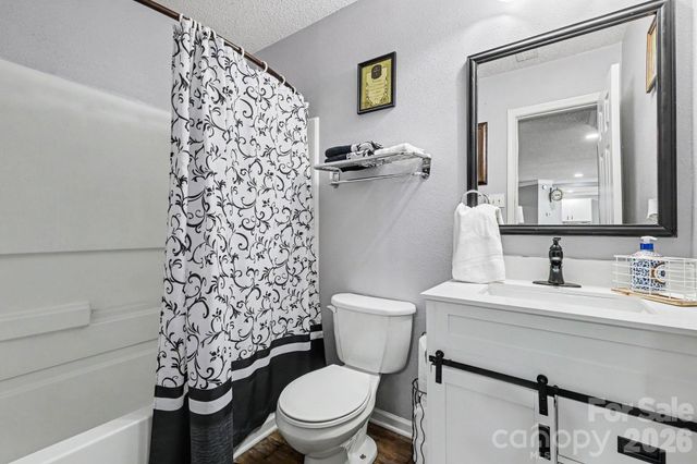 5654 Hammermill Drive, Harrisburg, NC 28075