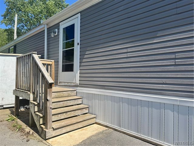 2035 Hemstreet Road, Marilla, NY 14052