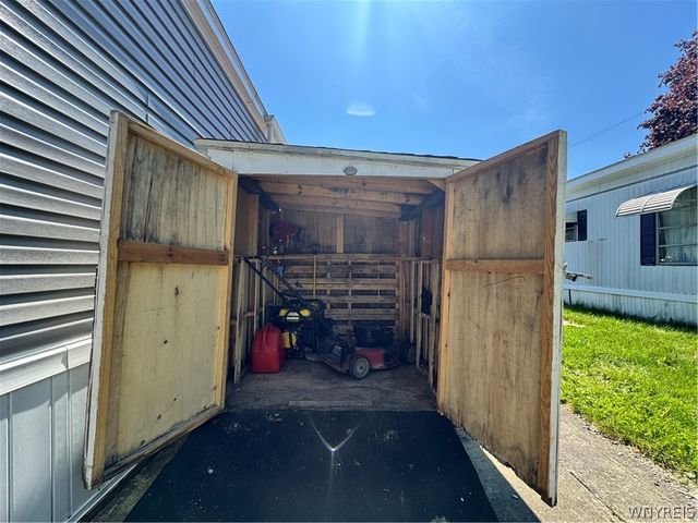 2035 Hemstreet Road, Marilla, NY 14052