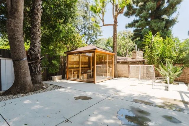 6638 Blucher Avenue, Van Nuys, CA 91406