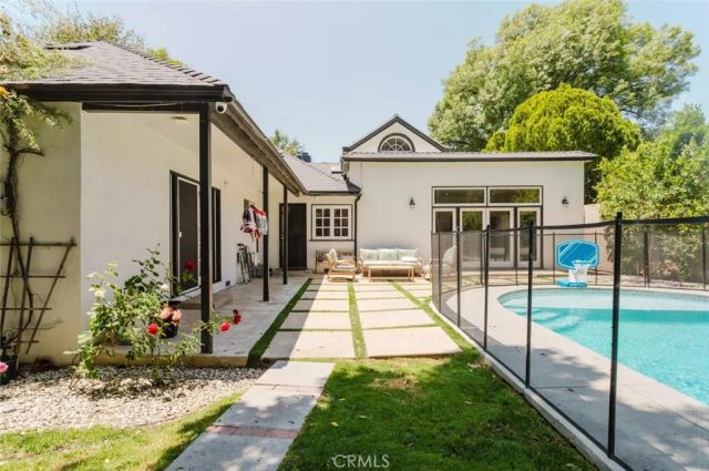6638 Blucher Avenue, Van Nuys, CA 91406