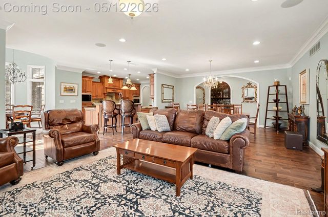 36270 Vita Bella Drive, Clinton Charter Township, MI 48035