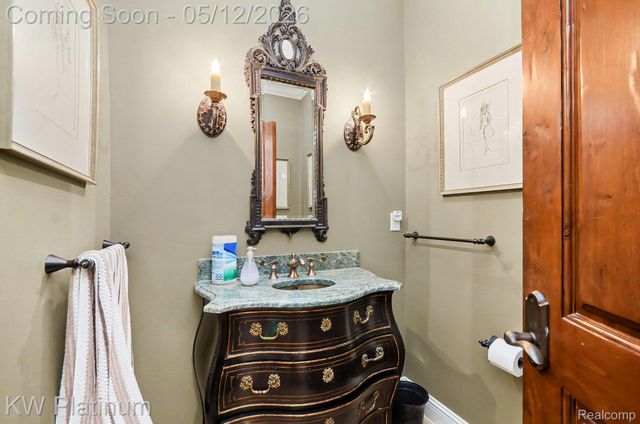36270 Vita Bella Drive, Clinton Charter Township, MI 48035