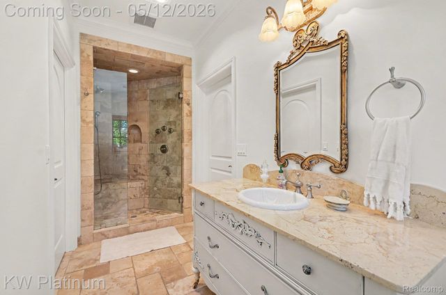 36270 Vita Bella Drive, Clinton Charter Township, MI 48035