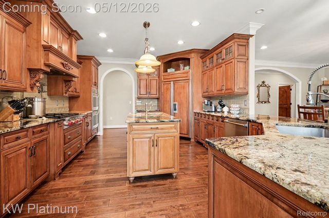 36270 Vita Bella Drive, Clinton Charter Township, MI 48035