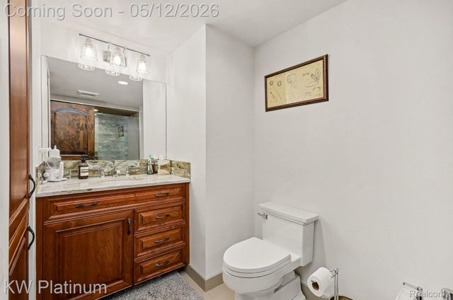 36270 Vita Bella Drive, Clinton Charter Township, MI 48035