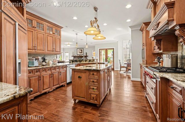 36270 Vita Bella Drive, Clinton Charter Township, MI 48035