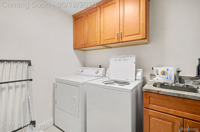 36270 Vita Bella Drive, Clinton Charter Township, MI 48035