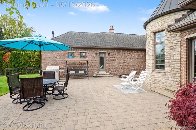 36270 Vita Bella Drive, Clinton Charter Township, MI 48035