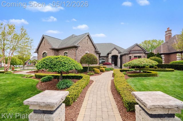 36270 Vita Bella Drive, Clinton Charter Township, MI 48035