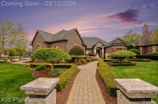 36270 Vita Bella Drive, Clinton Charter Township, MI 48035