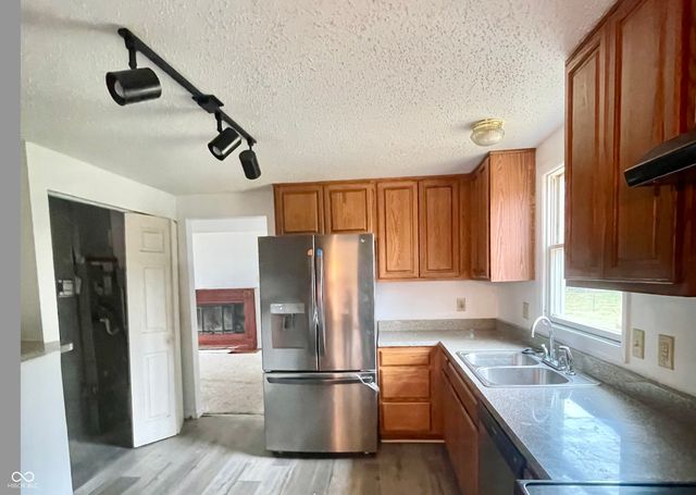 8909 Mariposa Drive, Indianapolis, IN 46234