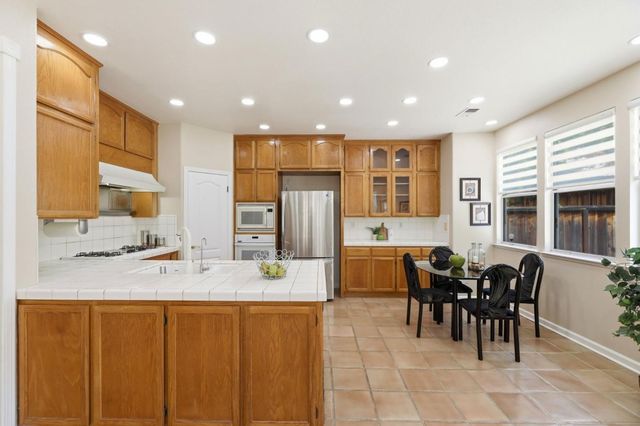 3044 Calle De Las Flores, San Jose, CA 95148