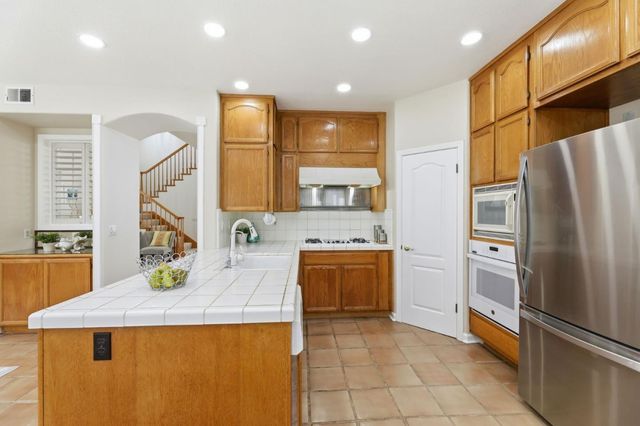 3044 Calle De Las Flores, San Jose, CA 95148