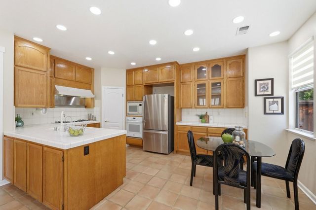 3044 Calle De Las Flores, San Jose, CA 95148