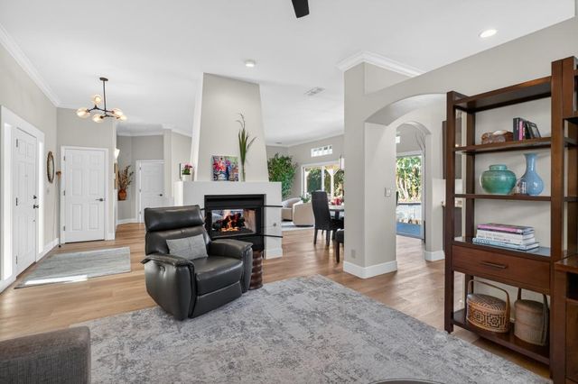 7437 Grenfell Ct, Elk Grove, CA 95758