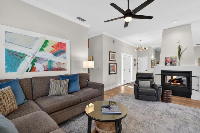 7437 Grenfell Ct, Elk Grove, CA 95758