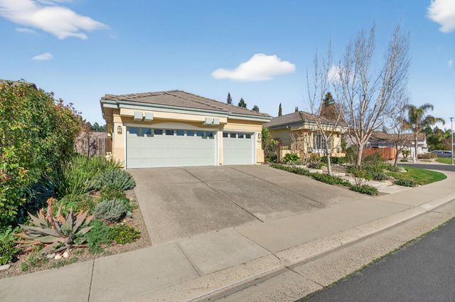 7437 Grenfell Ct, Elk Grove, CA 95758