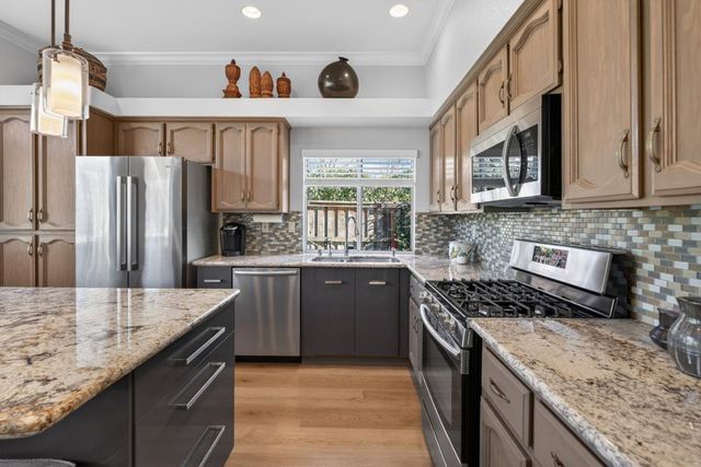 7437 Grenfell Ct, Elk Grove, CA 95758